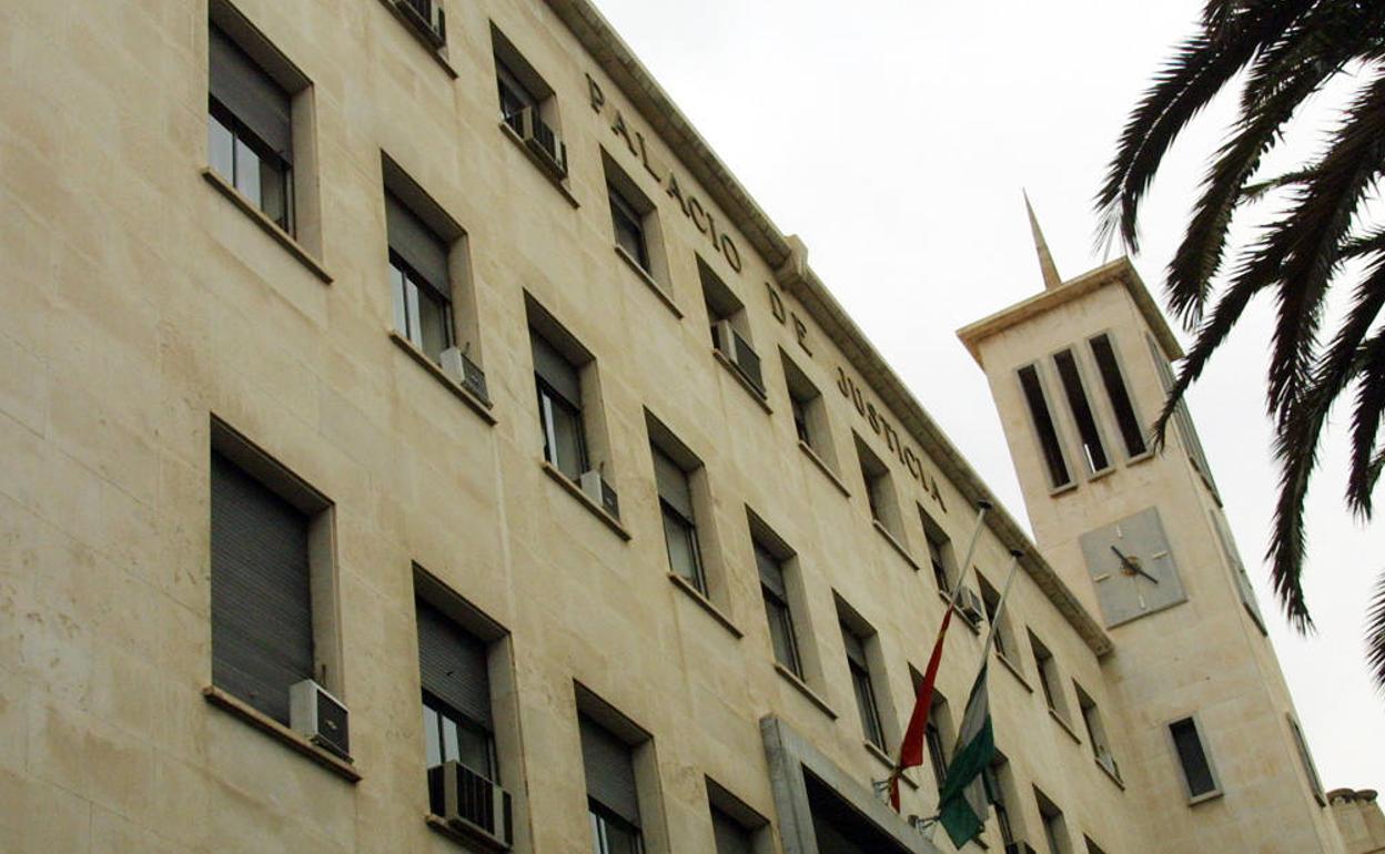 Tribunales en Almería | El Ejido | Más de 8 años prisión por matar por accidente a un hombre tras lanzar un disparo al aire