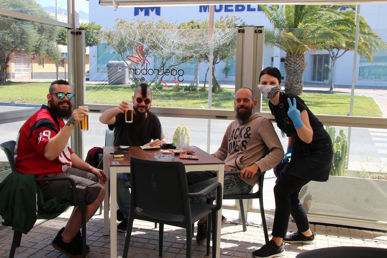 Fotos: El Ejido sale a la calle en su primer día de Fase 1