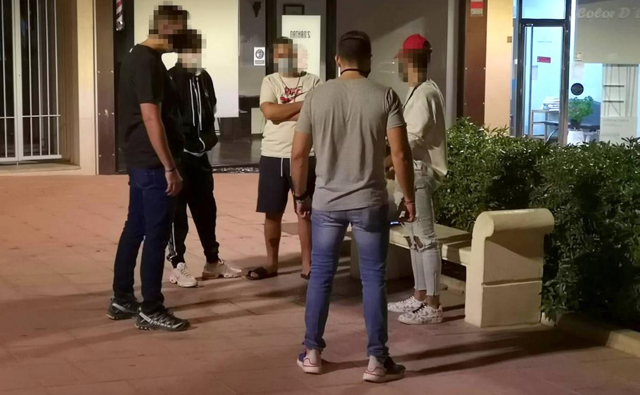 De paisano para 'cazar' a quien incumpla las medidas frente a la Covid-19