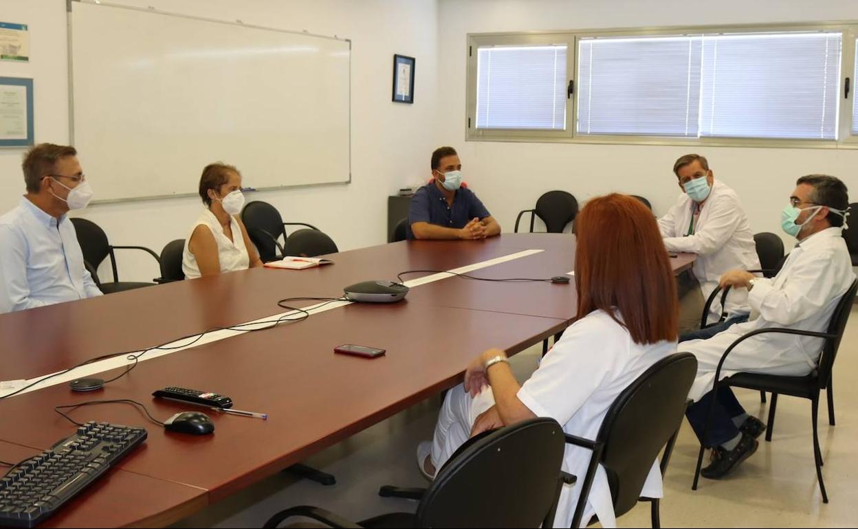 Alcer y Arpa reclaman una ampliación del servicio de hemodiálisis en el Hospital de Poniente