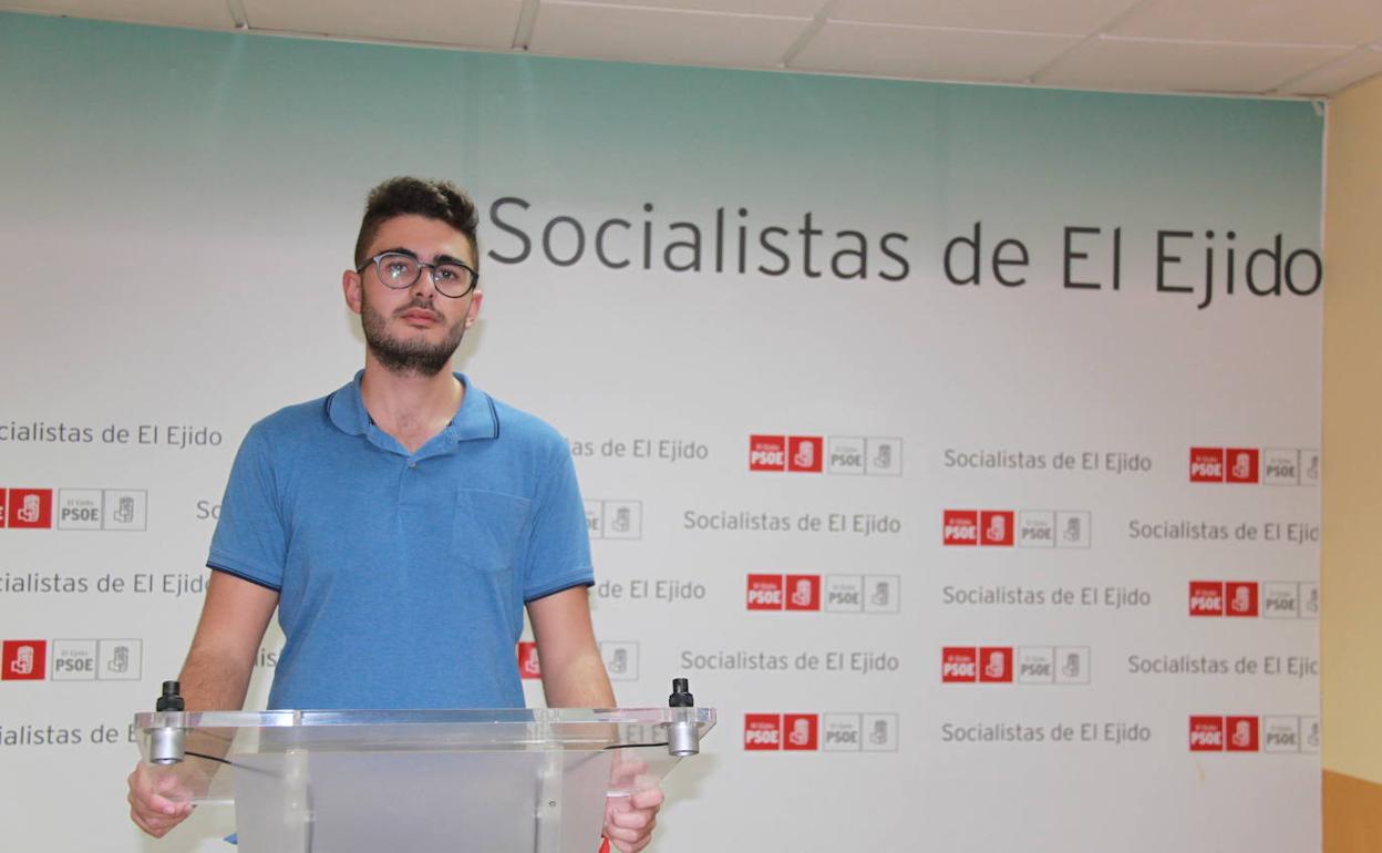 Juventudes Socialistas pide la puesta en marcha de un bus directo entre El Ejido y UAL
