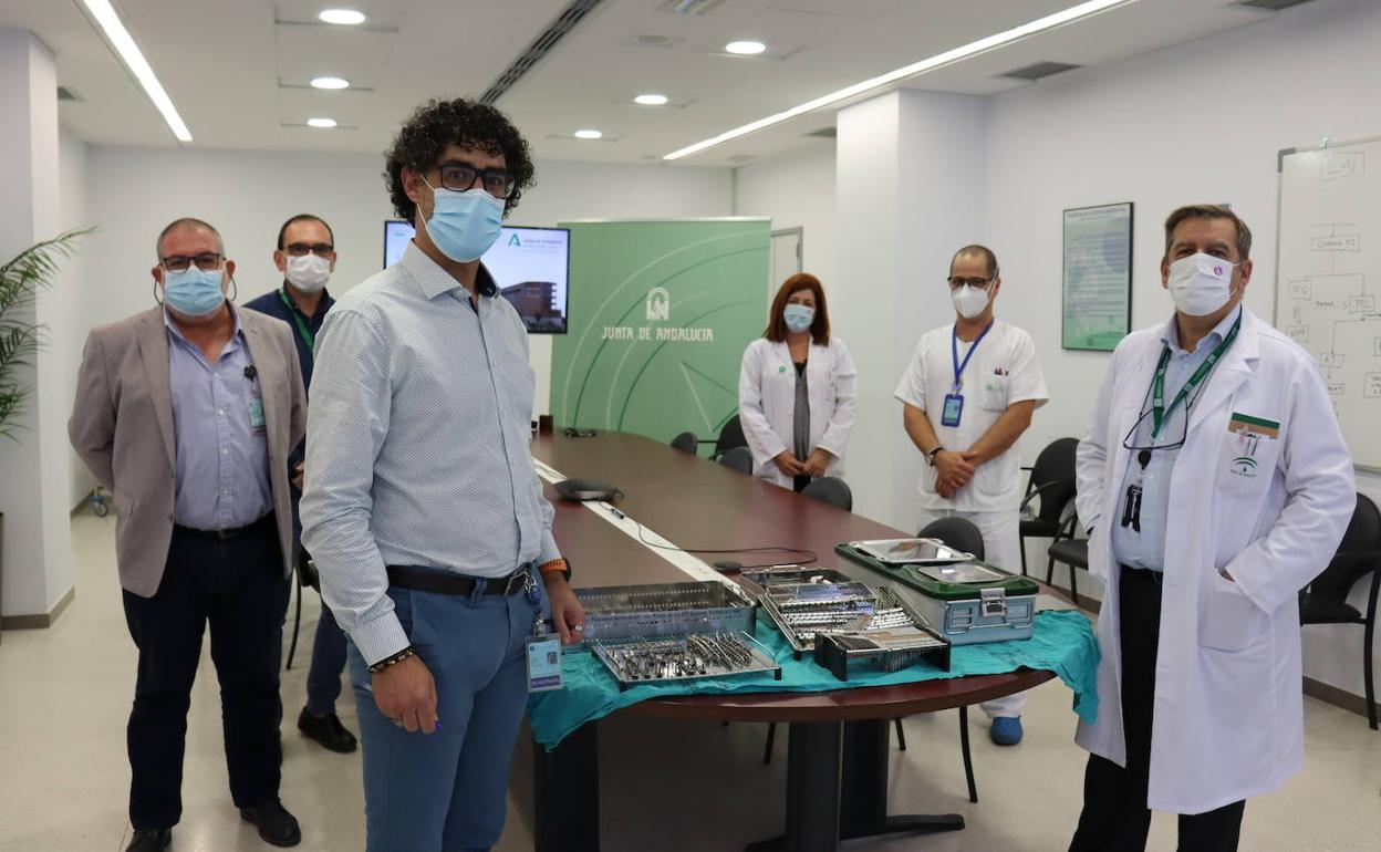 El Hospital de Poniente es pionero en la automatización y digitalización del material de osteosíntesis