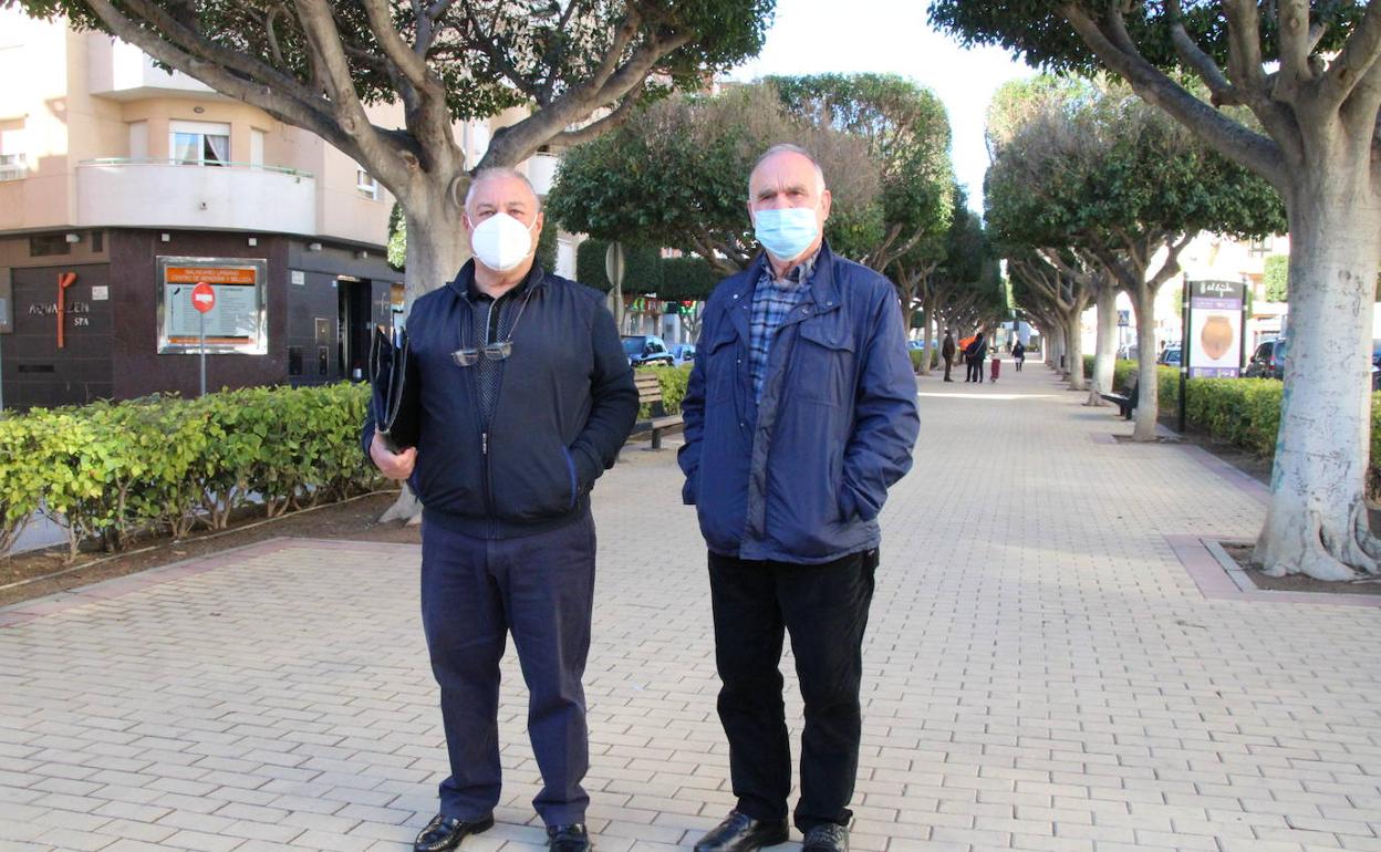 José Antonio Sánchez y Francisco Fernández, presidente y vicepresidente, en el Paseo de Juan Carlos I