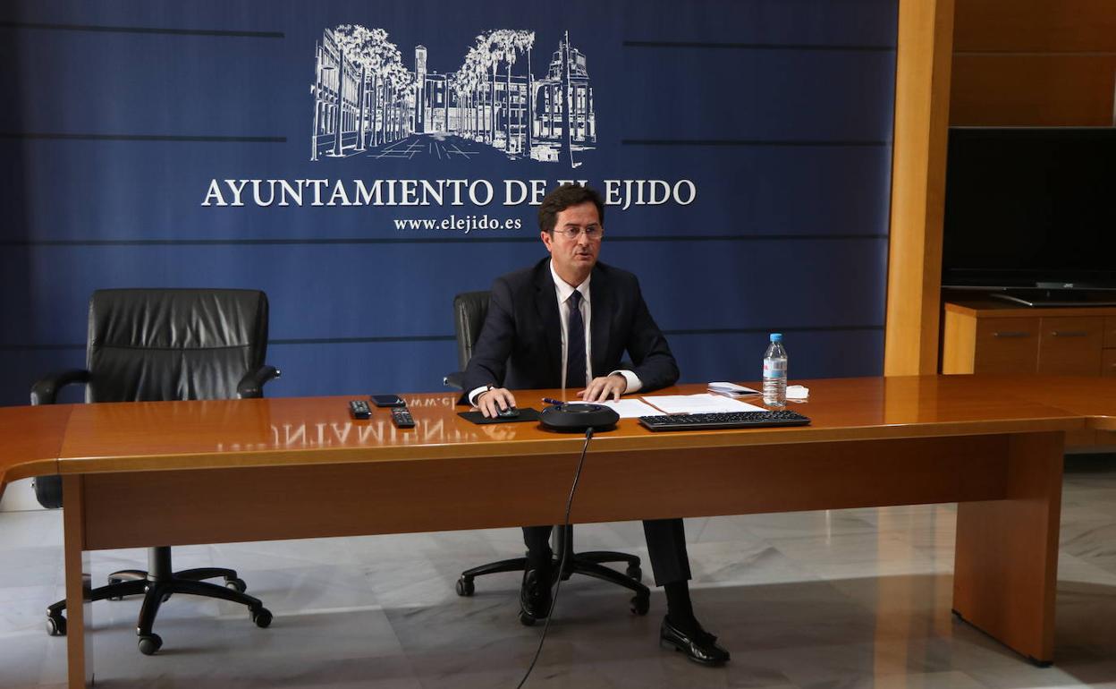 El alcalde propone un cementerio musulmán comarcal y evita hablar de uno municipal