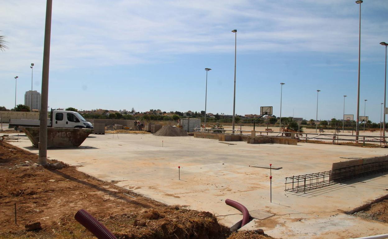 En marcha las obras de ampliación del Skatepark del núcleo de El Ejido