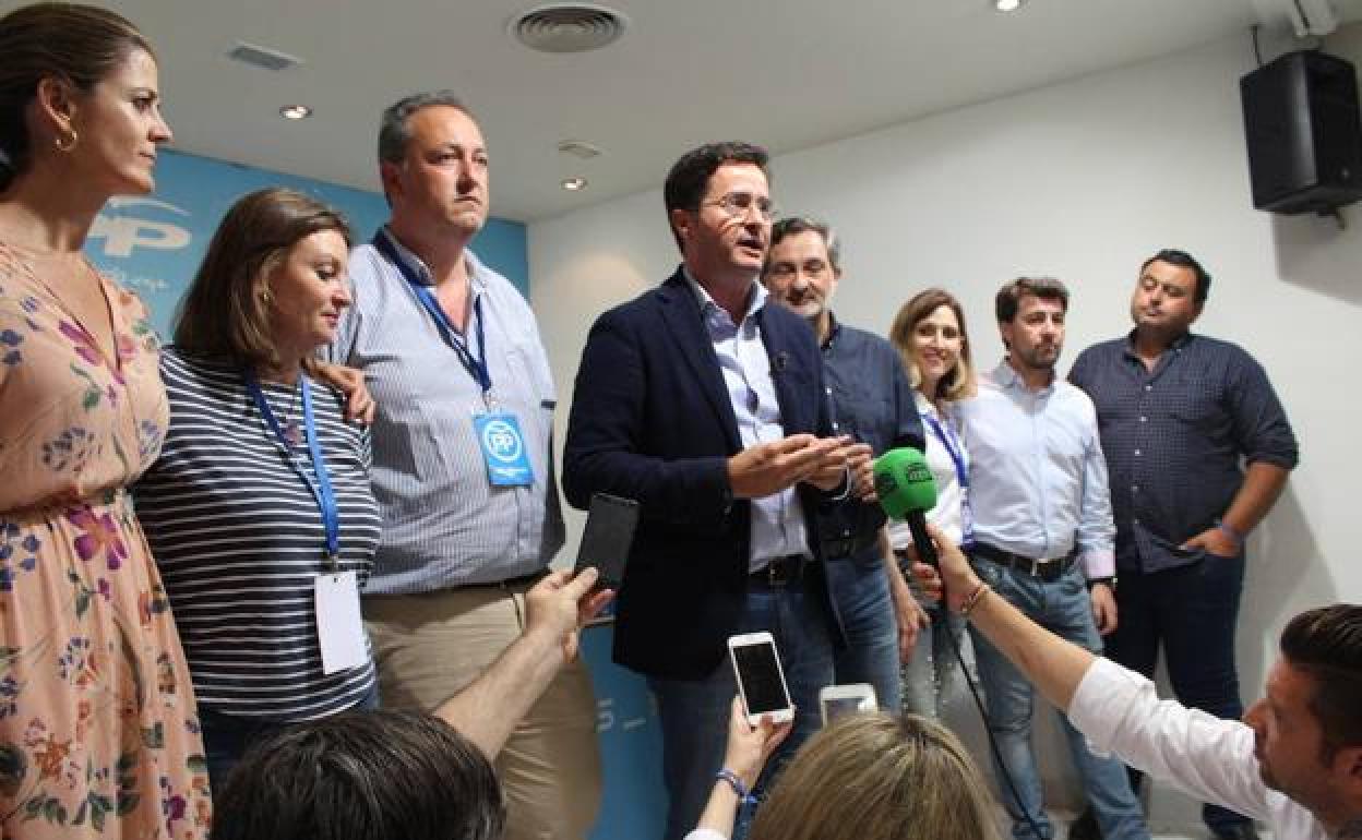 Juicio al alcalde de El Ejido | La primera reunión de Góngora tras la sentencia, con sus socios del PSOE