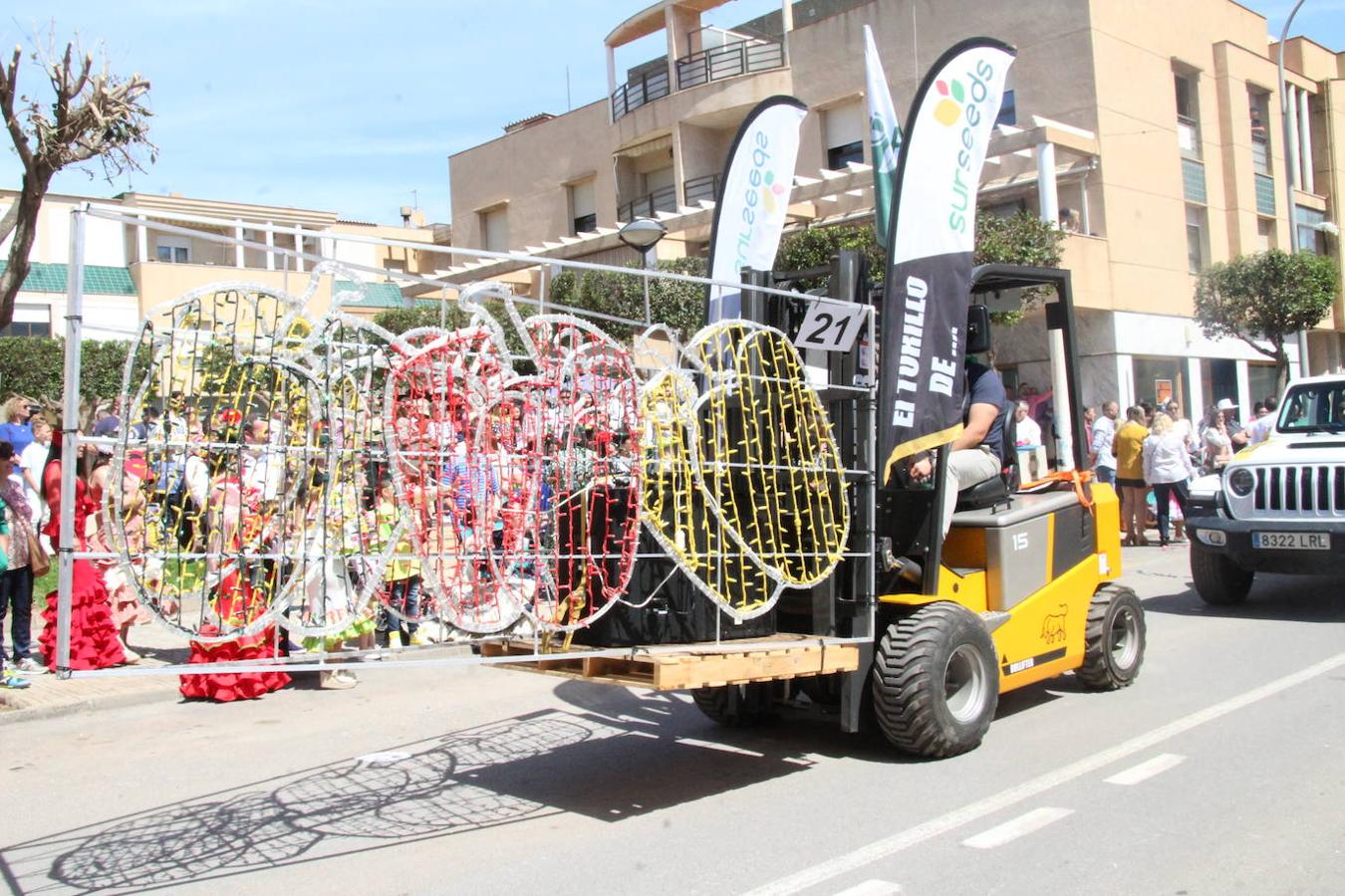 Fotos: Mile de personas acompañan a San Marcos por las calles de El Ejido