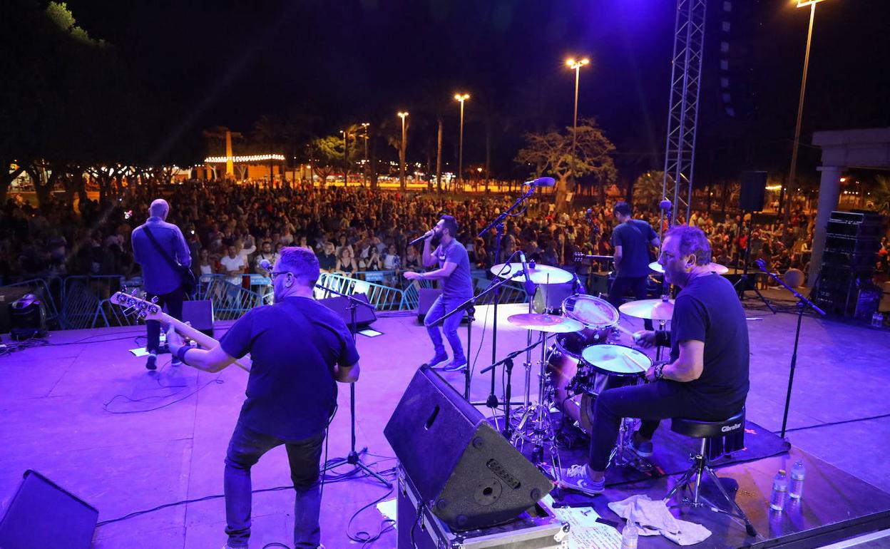 Los ejidenses muestran sus ganas de que 'el ritmo no pare' en San Isidro