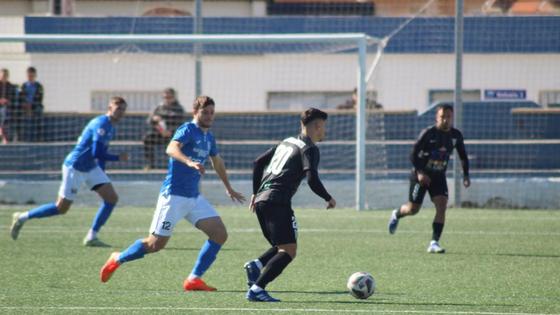 El Polideportivo El Ejido supera al Mar Menor y sale del descenso