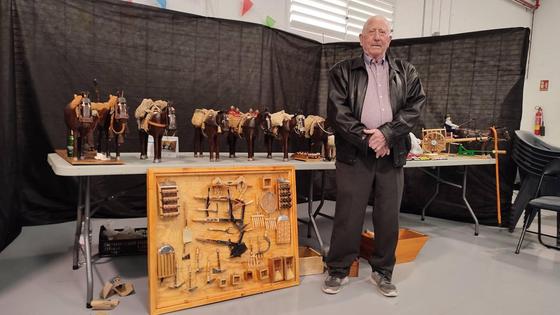 Un cuadro que siempre recordará los tradicionales aperos de labranza del campo almeriense
