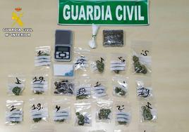 Lo buscan por amenazas y hallan armas blancas, cocaína y 200 kilos de hachís en su domicilio