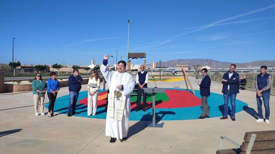 El parque municipal de Santa María del Águila se llena de niños y familias