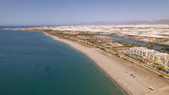 La ocupación turística en la costa ejidense supera el 85%