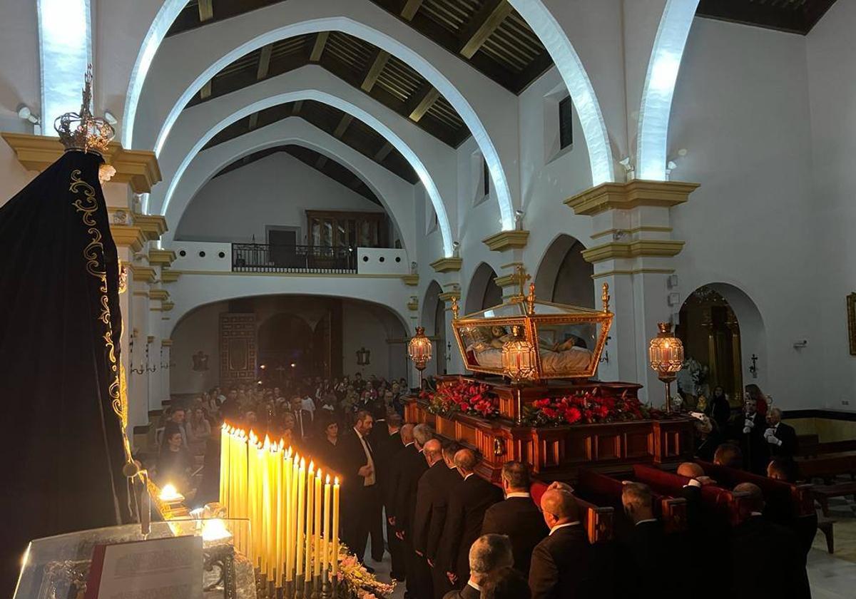 La parroquia de San Isidro de El Ejido celebra la procesión del Santo Sepulcro