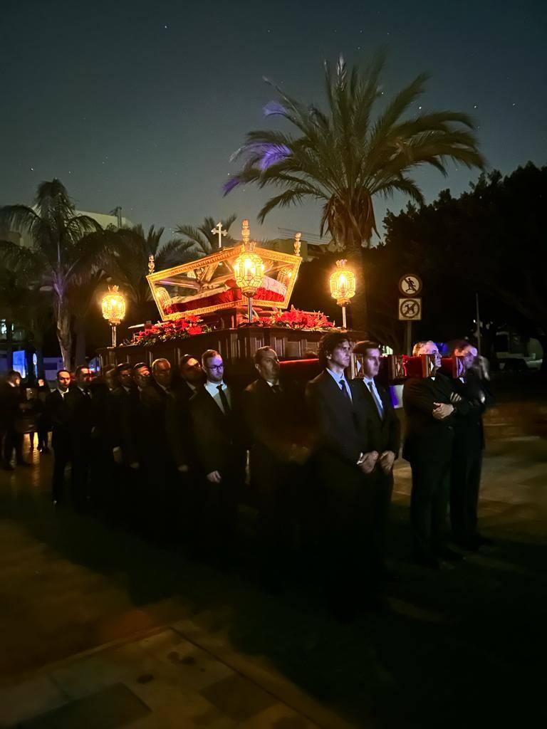 La parroquia de San Isidro de El Ejido celebra la procesión del Santo Sepulcro