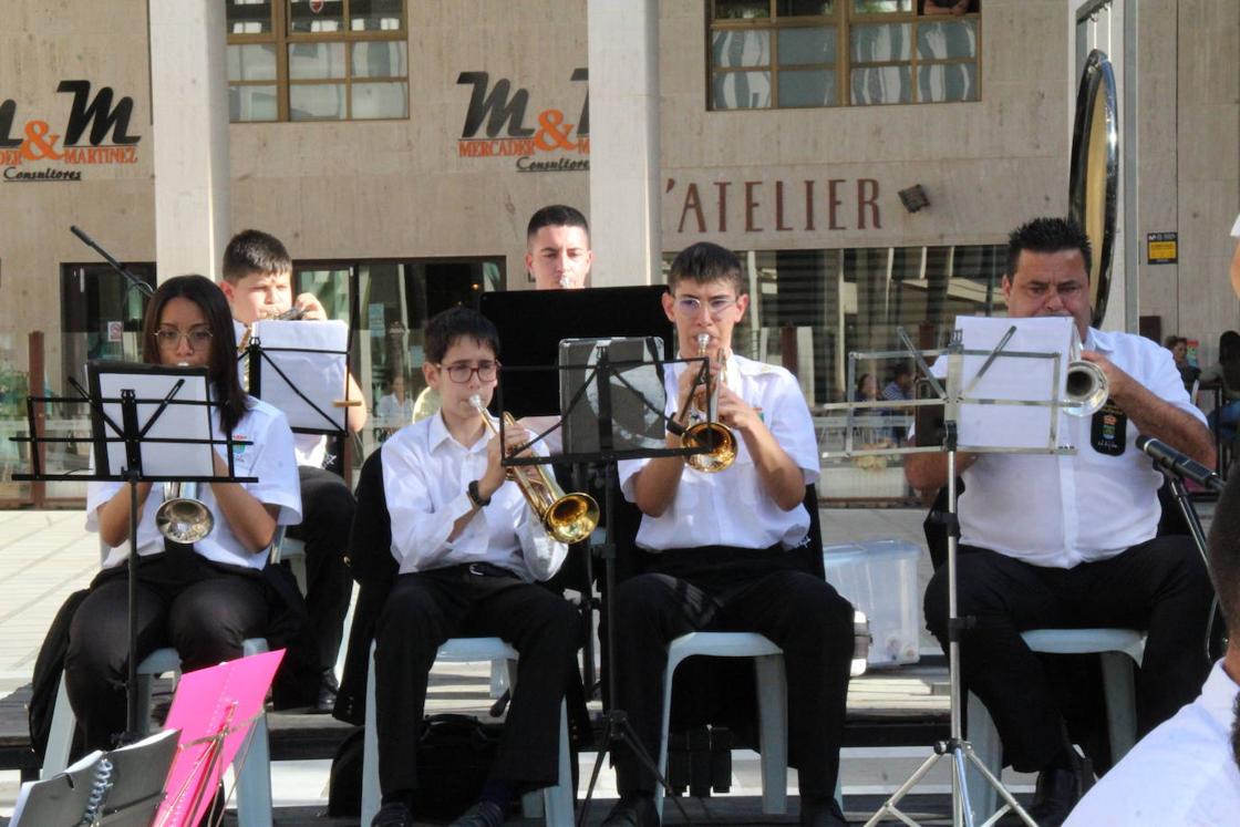 Elvira Mínguez abre la Feria del Libro de El Ejido