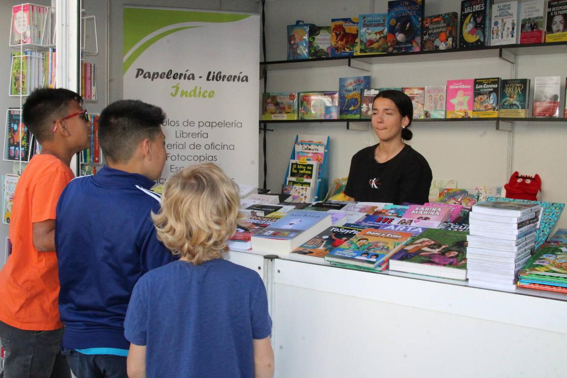 Elvira Mínguez abre la Feria del Libro de El Ejido