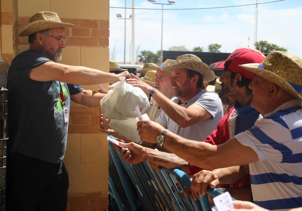 6.000 raciones de habas con tocino y fritá por San Marcos