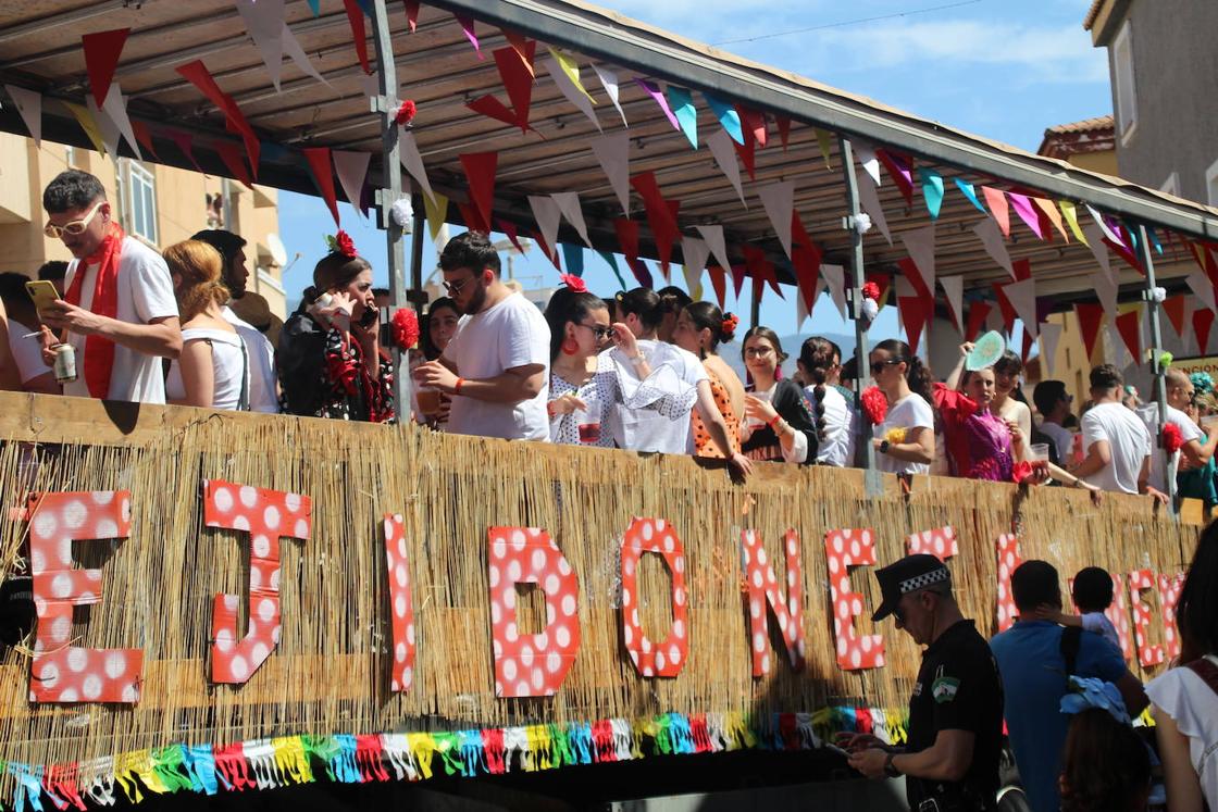 Miles de personas acompañan a San Marcos en su día grande