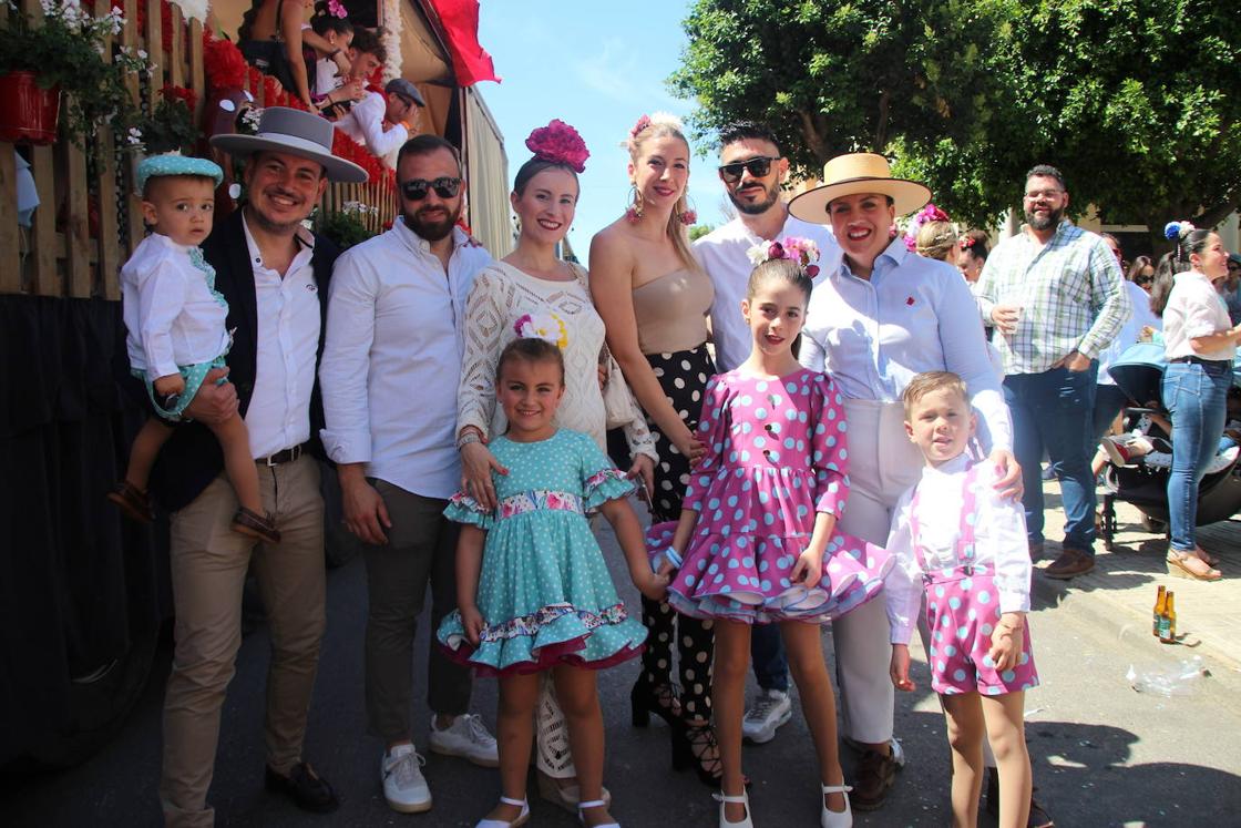 Miles de personas acompañan a San Marcos en su día grande