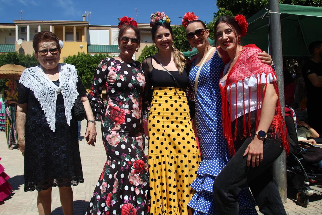 Miles de personas acompañan a San Marcos en su día grande