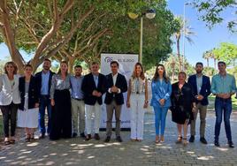 Francisco Góngora junto a los 12 miembros de la lista que le acompañan en los primeros puestos.