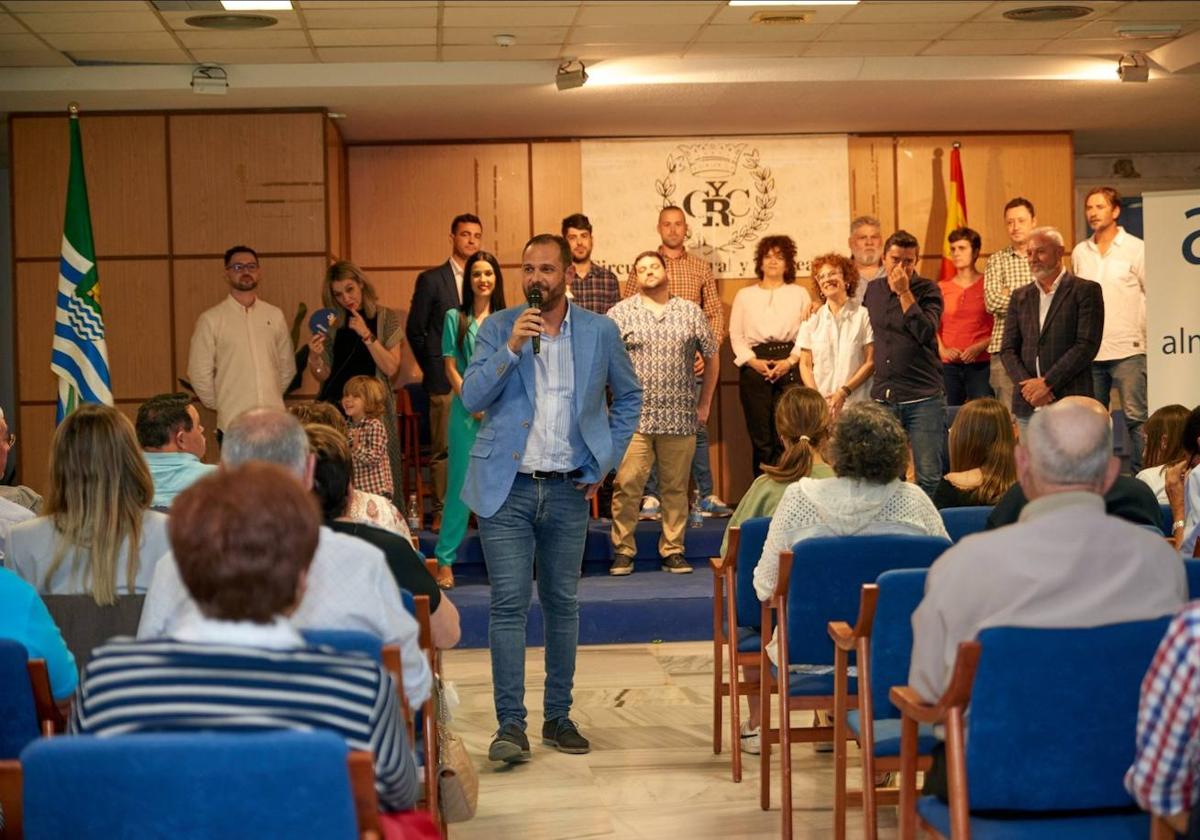 Almerienses presenta su candidatura electoral en El Ejido ante más de 200 personas