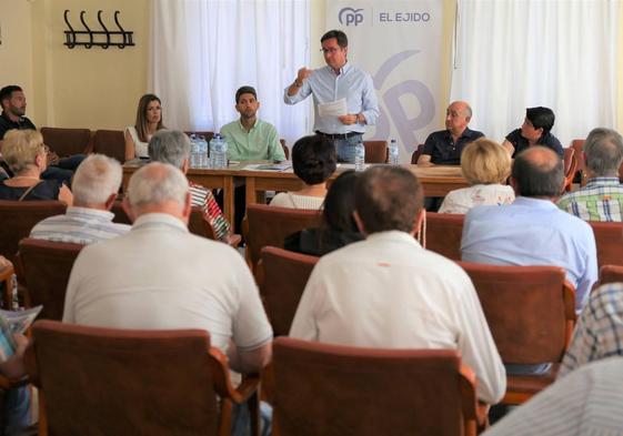 El PP promete en Las Norias la creación de nuevos espacios deportivos