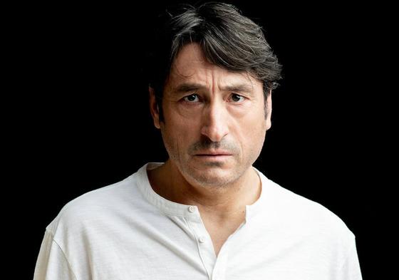 Carmelo Gómez da vida a Pacífico en esta obra.