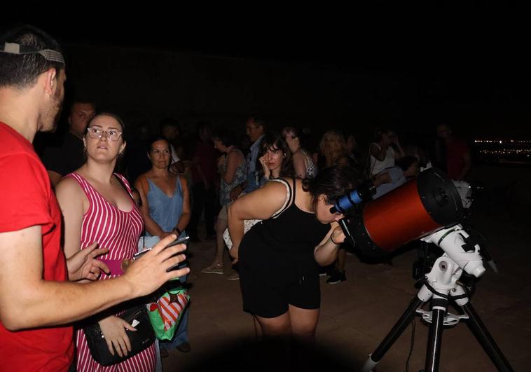600 personas tocan las estrellas desde El Ejido con la Jornada de Orion