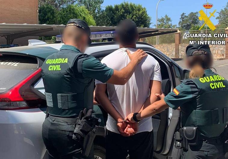 Detenido un joven de 22 años por robar en una vivienda habitada de Balerma