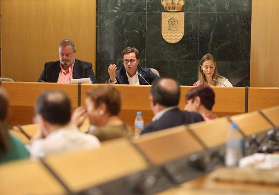El Pleno aprueba la subida del IBI, tasas municipales y del recibo de la basura
