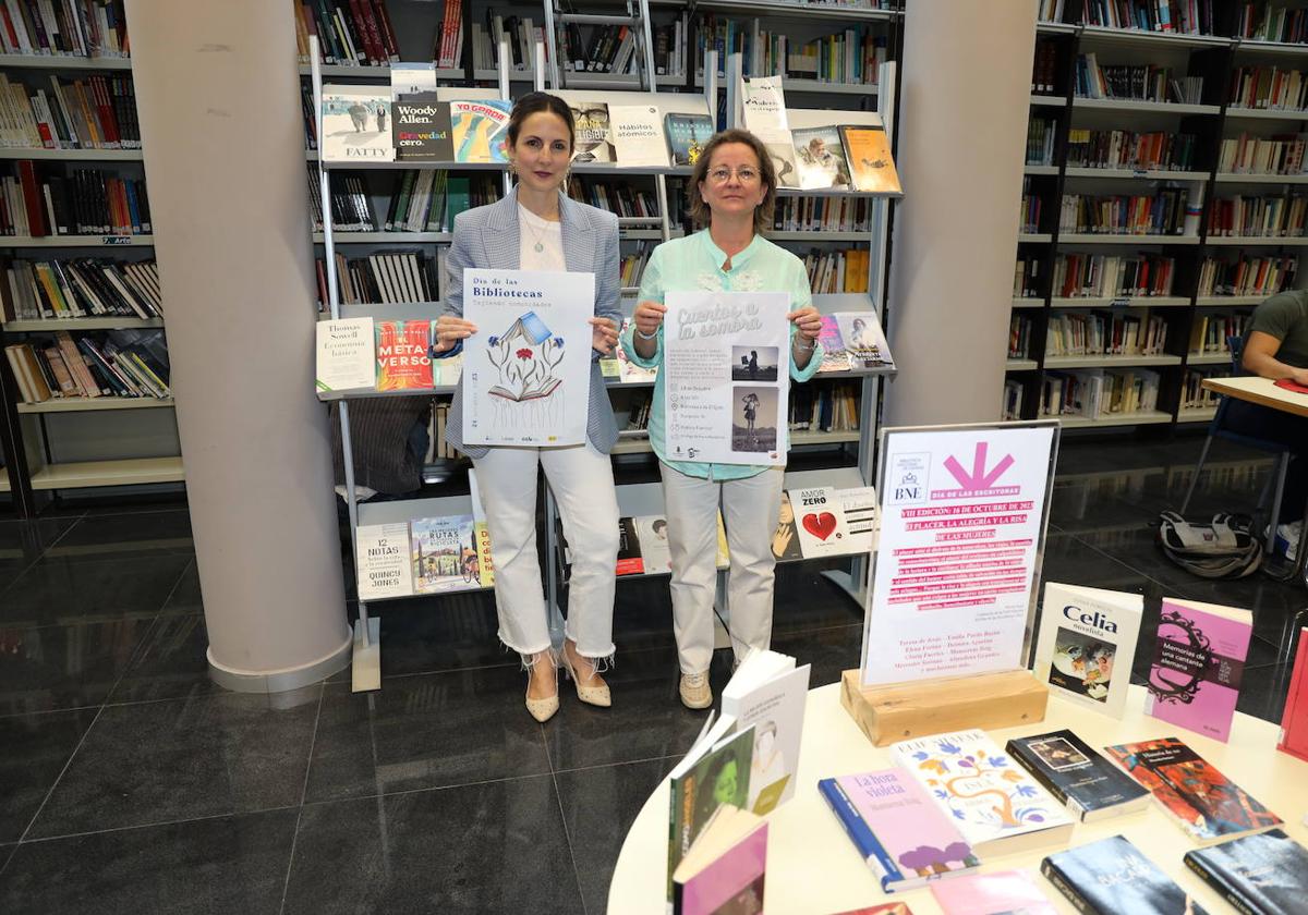 La biblioteca de El Ejido se llena de escolares y con la magia de los cuentacuentos