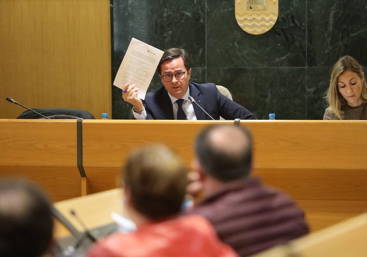 Las necesidades educativas de El Ejido enfrentan a PP y PSOE