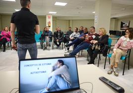 Personal municipal se forma en atención de personas con discapacidad