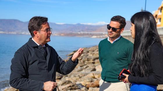 Góngora pide medidas transitorias hasta la definitiva recuperación de la playa de Balerma