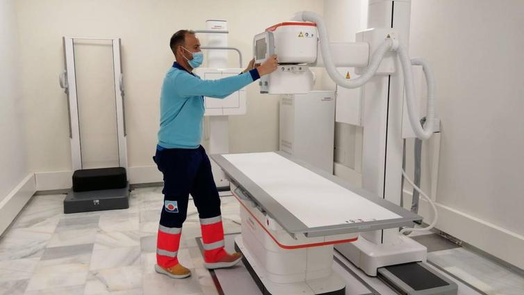 El Distrito Sanitario Poniente renueva siete salas de rayos X