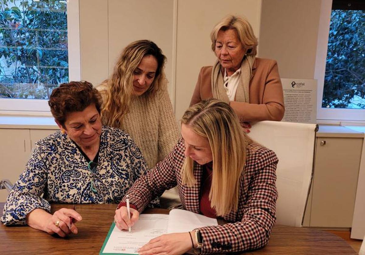 La asociación El Timón y el Colegio de Farmacéuticos se unen