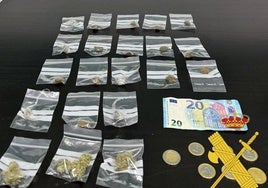 Dosis de hachís y marihuana halladas en poder del detenido.