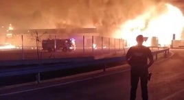 El espectacular vídeo del fuego en El Ejido