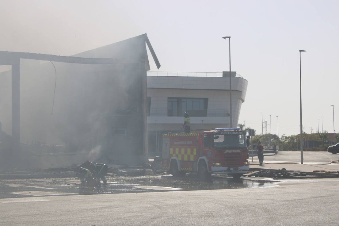 Así ha quedado la nave de Mabe tras el incendio, en imágenes