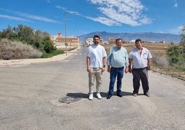 Los socialistas Federico Galdeano, José Miguel Alarcón y Ángel Sánchez.