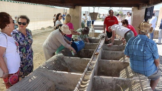 La asociación Ángel Aguilera celebra el aniversario de la recuperación de los lavaderos de Guardias Viejas