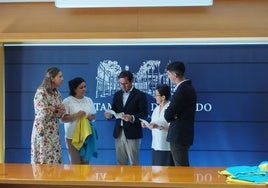 María José Martín, Isaura Sandoval, Francisco Góngora, Magdalena y Manuel Martínez en la presentación.