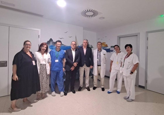 El Hospital de Poniente humaniza su sala de espera para acompañantes de la UCI