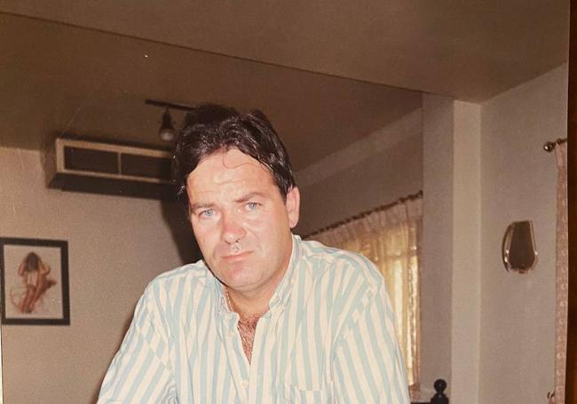 Pepe el de Elías en la cafetería Albéniz.