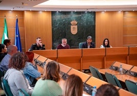El Consejo Escolar municipal de El Ejido se reunió para tratar temas relevantes sobre los centros educativos.
