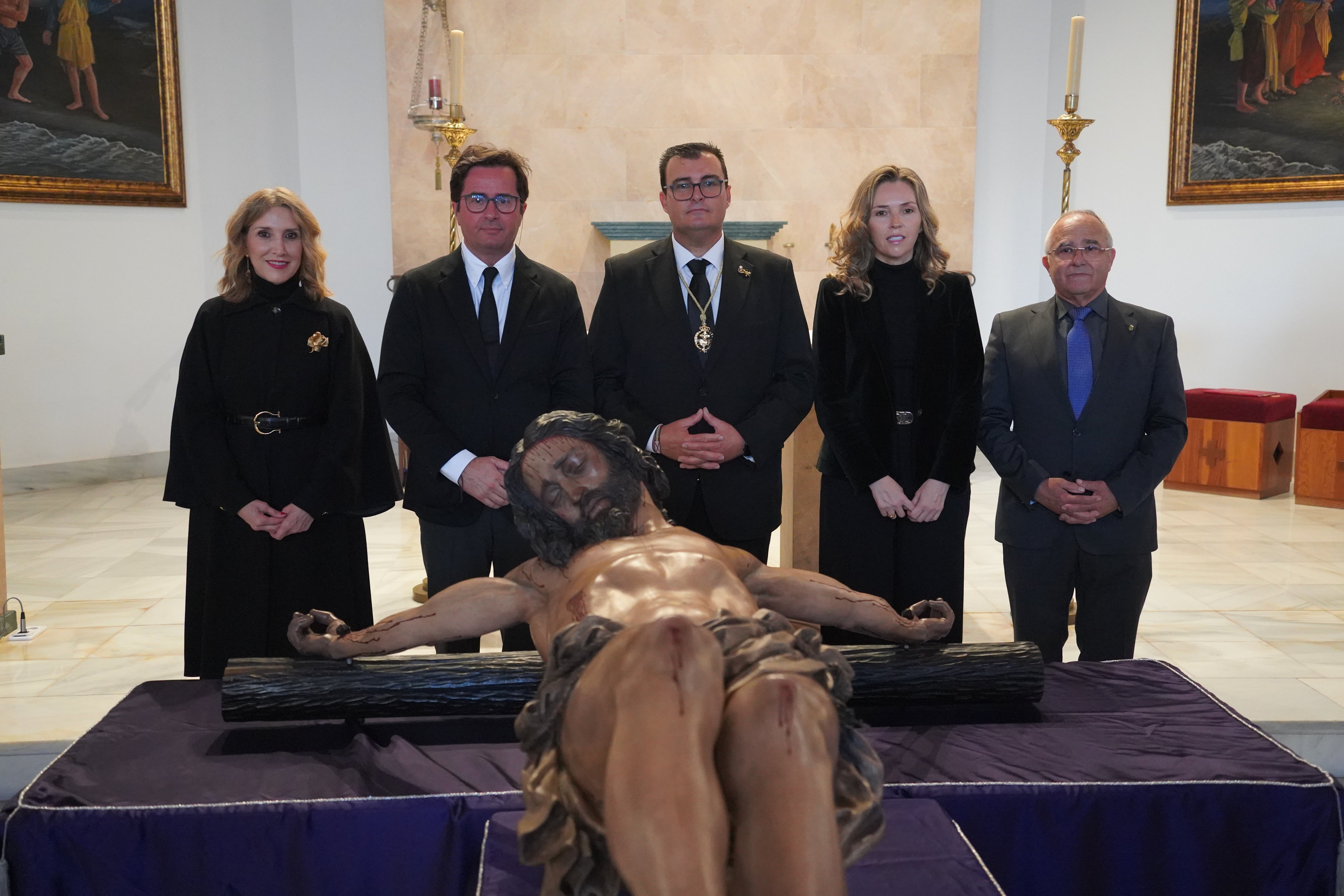 Nuestra Señora de Las Angustias y el Cristo de la Buena Muerte, en procesión