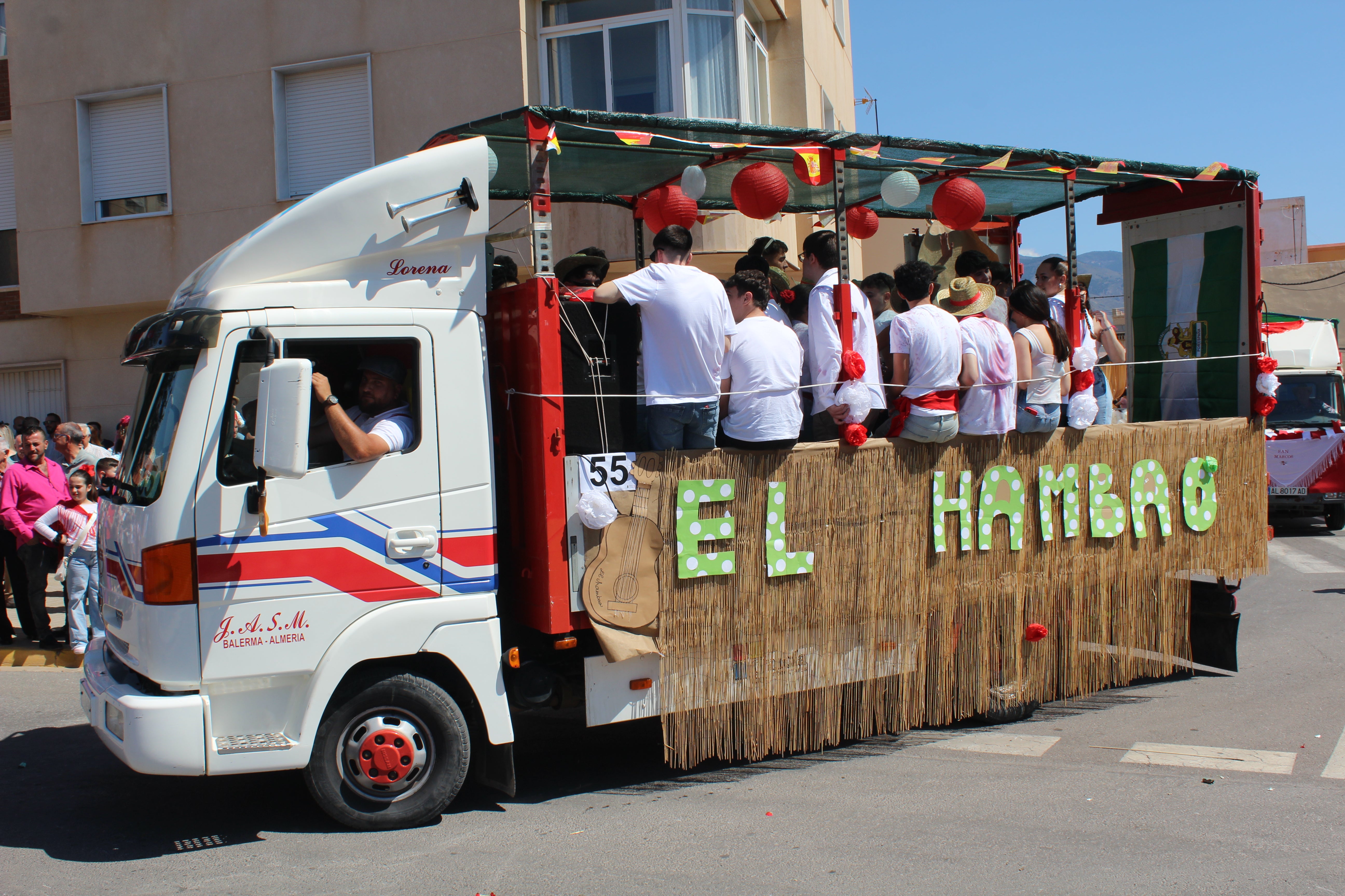 Colorido en la procesión - romería de San Marcos, en imágenes