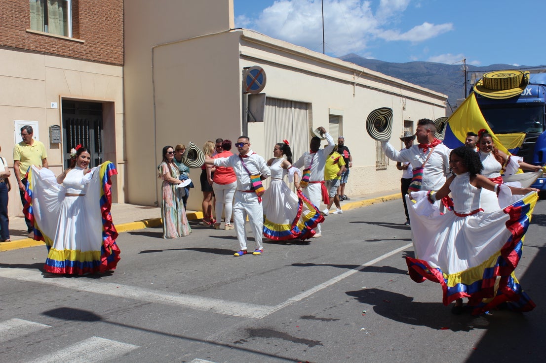 Colorido en la procesión - romería de San Marcos, en imágenes